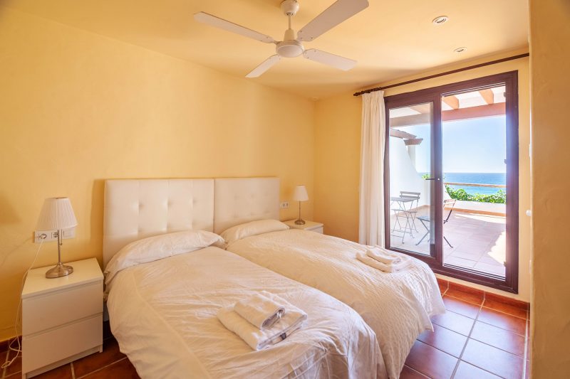 Villa de lujo con salida privada a la playa (16 pax) - Imagen 28