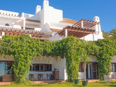 Villa de lujo con salida privada a la playa (16 pax)