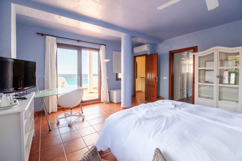 Villa de lujo con salida privada a la playa (16 pax) - Imagen 15