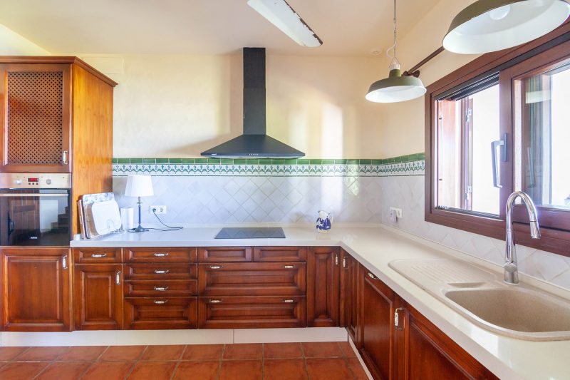 Villa de lujo con salida privada a la playa (16 pax) - Imagen 12